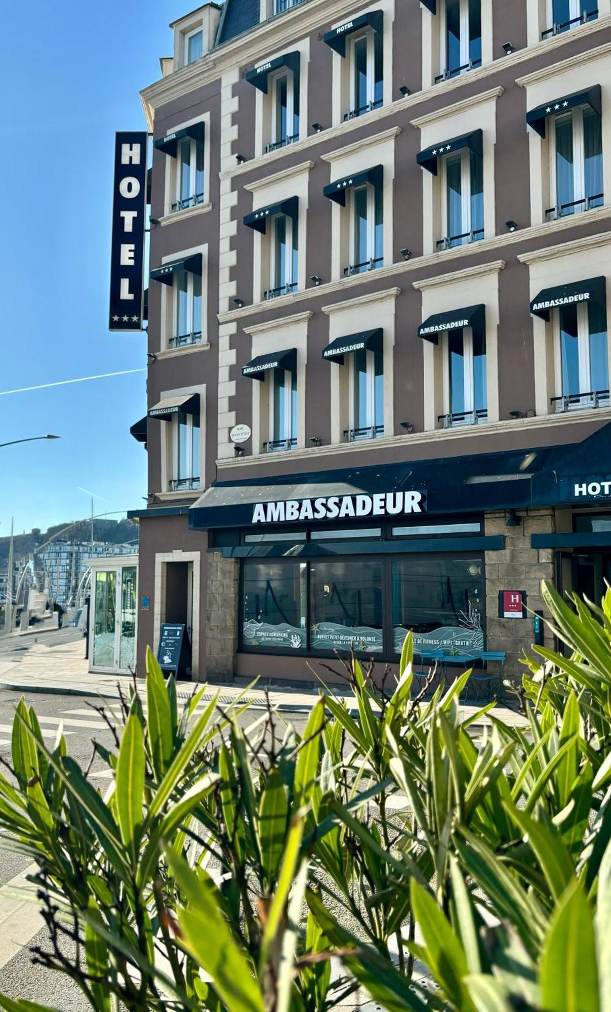 Ambassadeur Hotel - Cherbourg Port De Plaisance Cherbourg-en-Cotentin Exterior foto
